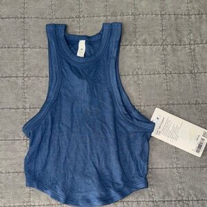 NWT lululemon hold tight cropped tank